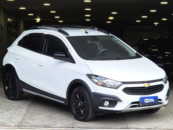 CHEVROLET ONIX 1.4 MPFI ACTIV 8V FLEX 4P AUTOMÁTICO CHEVROLET ONIX 1.4 MPFI ACTIV 8V FLEX 4P AUTOMÁTICO
